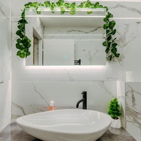 Luxury House With Private Pool, Jacuzzi & Sauna- Trebevic * Sarajevo