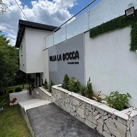 Luxury House With Private Pool, Jacuzzi & Sauna- Trebevic Villa