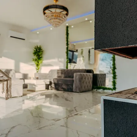 Luxury House With Private Pool, Jacuzzi & Sauna- Trebevic Villa *