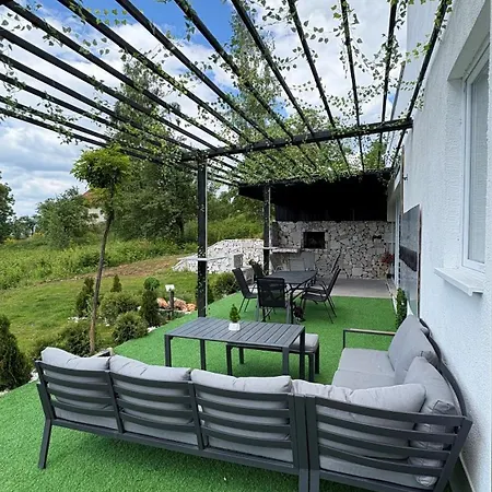 Villa Luxury House With Private Pool, Jacuzzi & Sauna- Trebevic Sarajevo