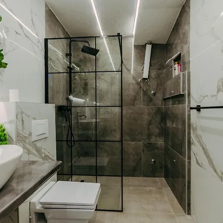 Luxury House With Private Pool, Jacuzzi & Sauna- Trebevic * Sarajevo